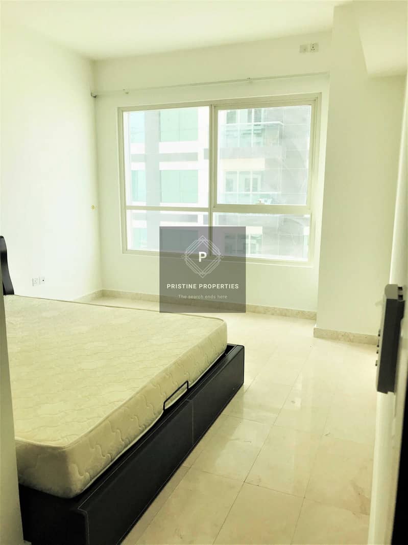 8 Spacious Apartment| Sea View| With Balcony