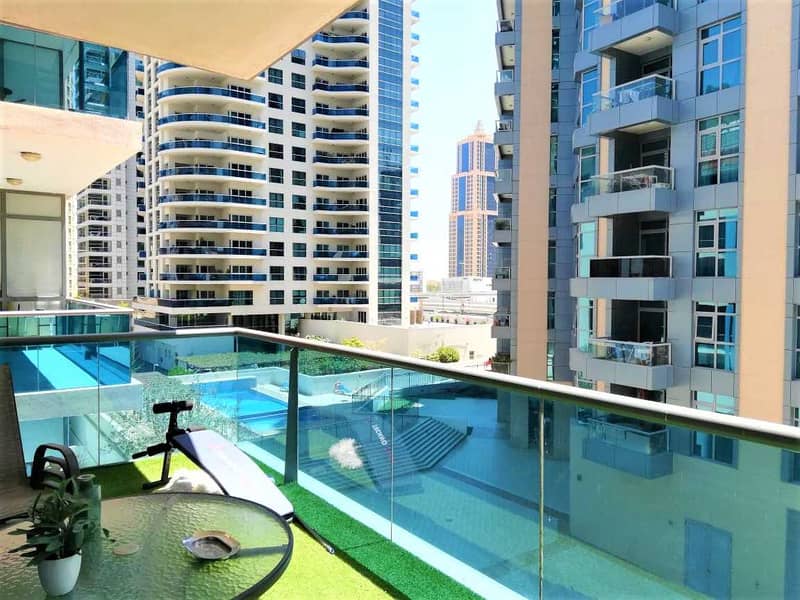 Pool view Luxury apartment close to Metro Pool view Luxury apartment close to Metro