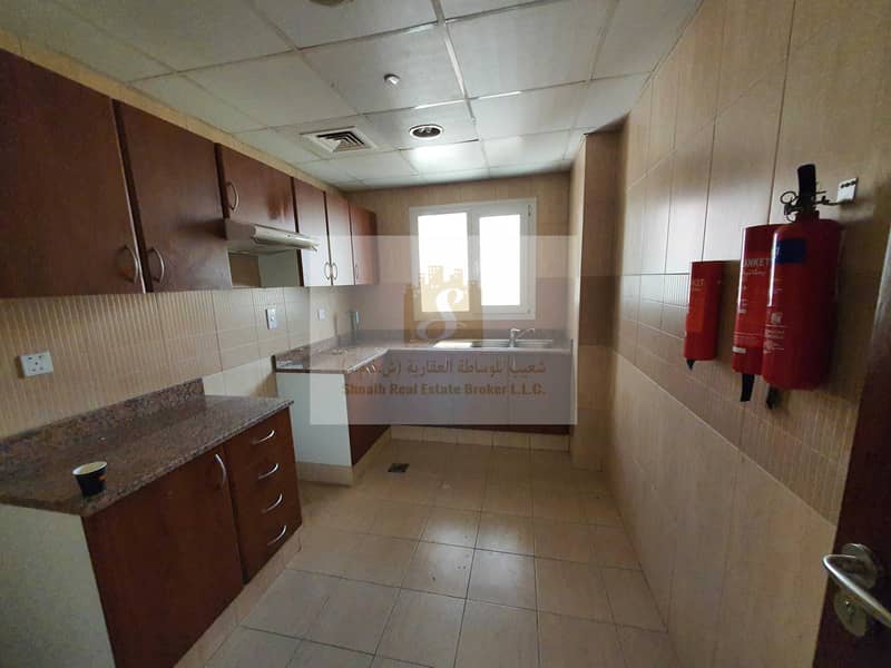 7 3 BEDROOM FOR RENT NEXT TO SHARAF D G METRO STATION