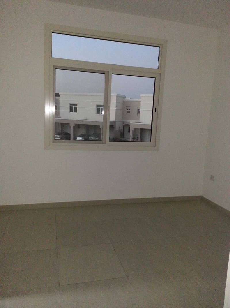 11 POOL VIEW SINGLE ROW 2 BHK TOWNHOUSE  ONLY 62K