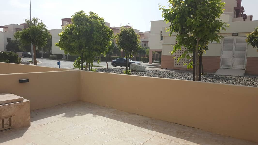 16 POOL VIEW SINGLE ROW 2 BHK TOWNHOUSE  ONLY 62K