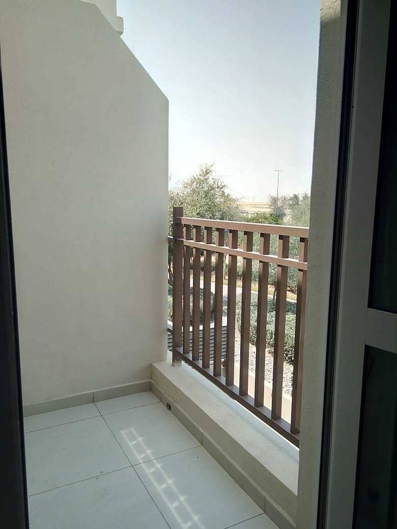 10 Upgraded Fully Furnished | 2 Bedroom Town House | Amazing Deal | Grab the Deal Now