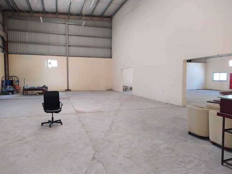 10 HUGE SPACE WARE HOUSE IN JEBEL ALI !  AED 25 per Sq. ft (Negotiable)