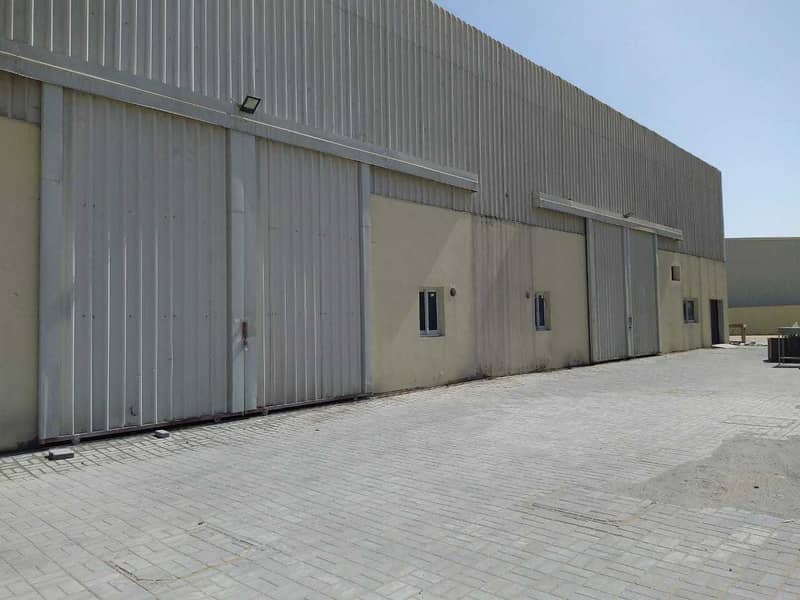 17 HUGE SPACE WARE HOUSE IN JEBEL ALI !  AED 25 per Sq. ft (Negotiable)