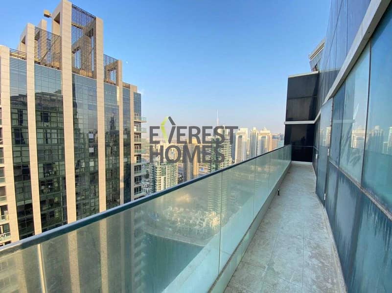 15 High Floor | Free A/C |Sea and Marina View | 2 Parking