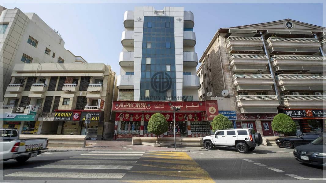 LARGE LAY OUT SHOWROOM - PRIME LOCATION IN KARAMA