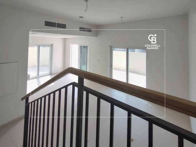 27 3 Bedrooms + Maid |Single Row| near to the pool