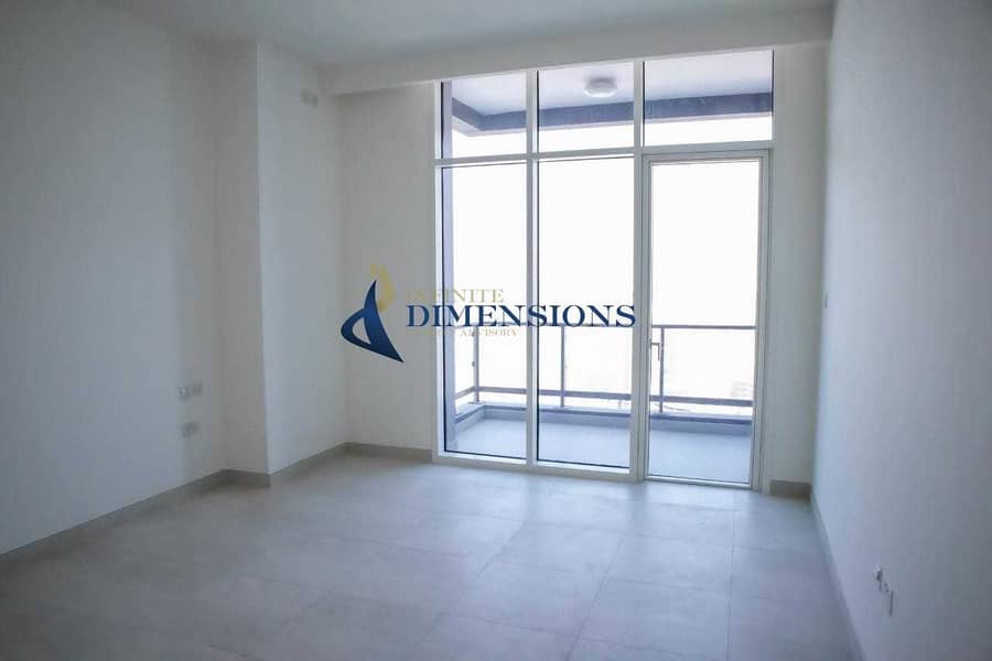 2 Ample Apartment With Canal & Atrial Sea View!!