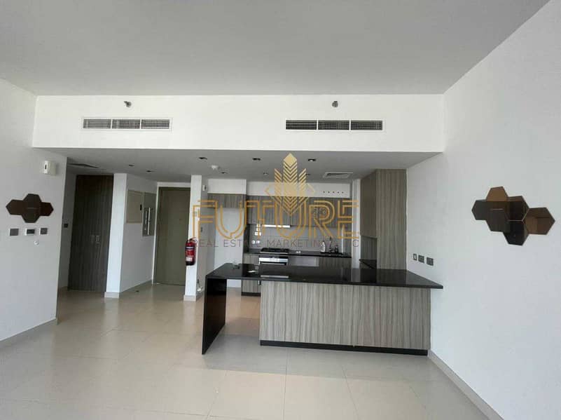 4 1BR Apartment with Balcony & Nice View | Flexible Payments