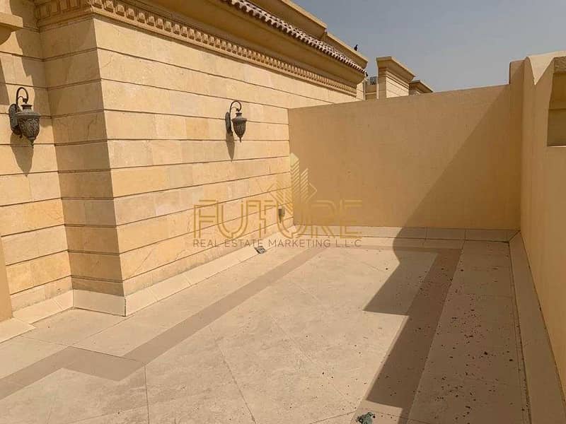 28 Private Villa | 7 Master BR | Majlis | Huge Terrace
