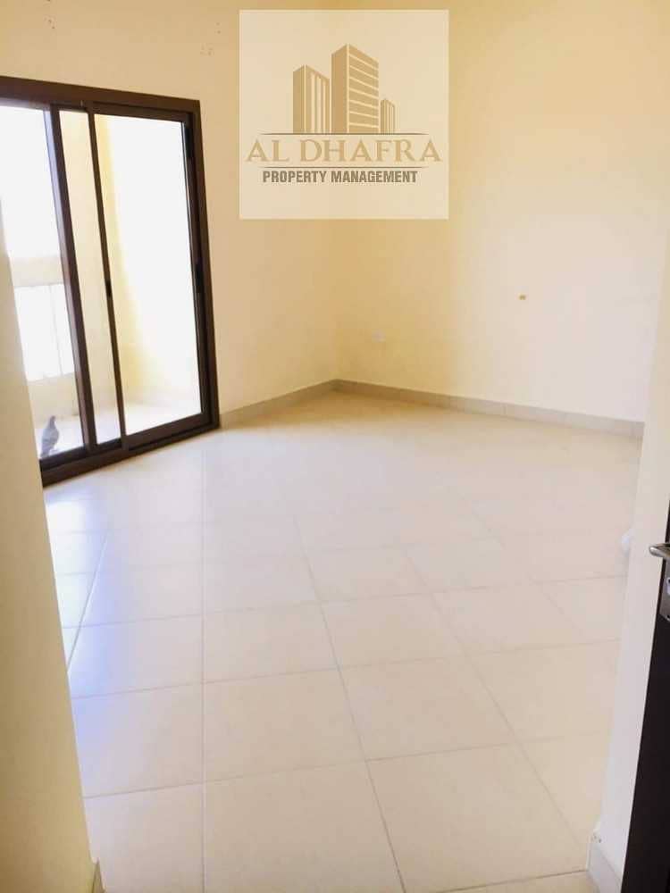 2 Well Maintain Apartment and Near to Beach