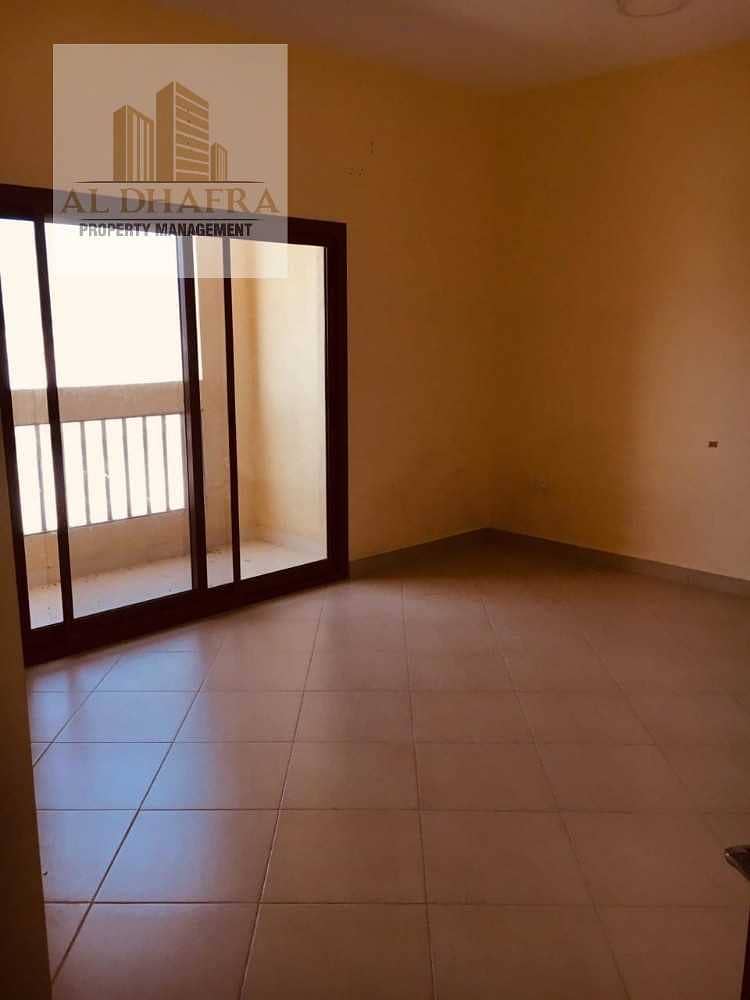 4 Available at Upper Floor Apt: 2BR & Near to Beach