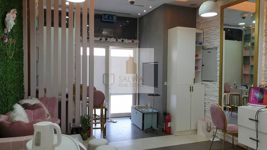 6 Nail SPA  | Amazing location | For Rent