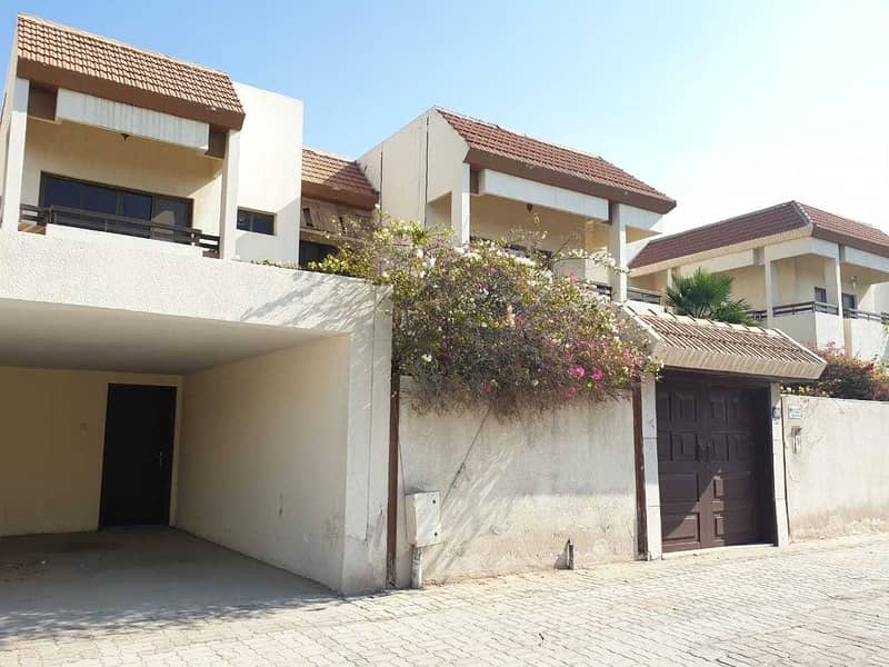 Cheapest 4BR Independent villa Close to beach with separate majlas big garden and driver room