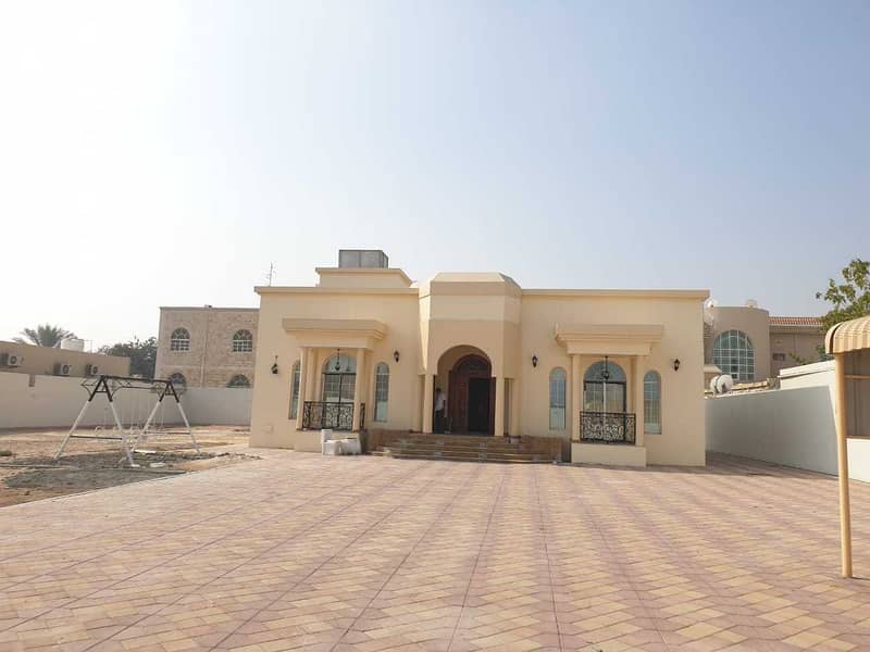 Only for local independent 3BR villa with separate majlas and all master bedrooms rent 90k