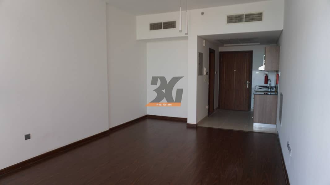 Studio For Rent in Binghatti Horizons Building in Dubai Silicon Oasis
