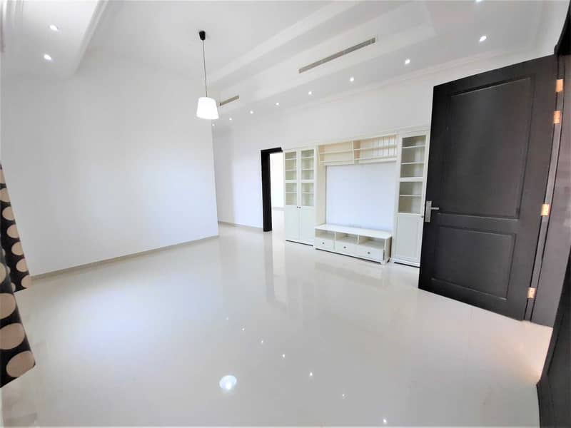 3 Wonderful  One Bedroom with Modern Style And High Decoration Receiving Area