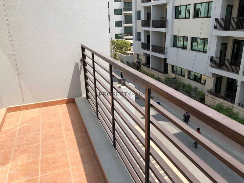 16 4 BR + Maids w 2 Parkings | Great Location