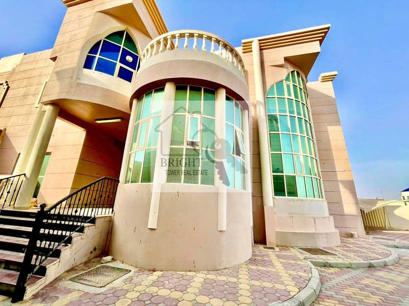 Well Decorated 6 Bedroom Villa in Al Batteen