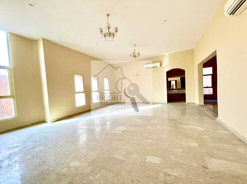 15 8 Bedroom Spacious  Villa In Al Maqam
