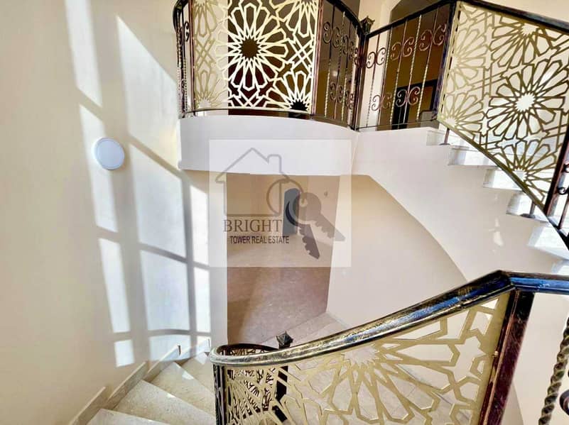 21 8 Bedroom Spacious  Villa In Al Maqam