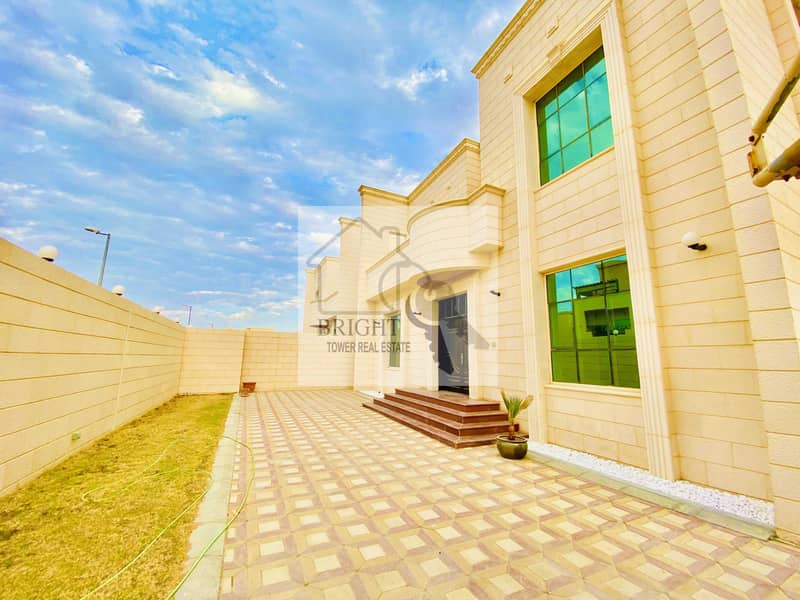 2 Spacious 5 Bedroom Villa in Al Maqam