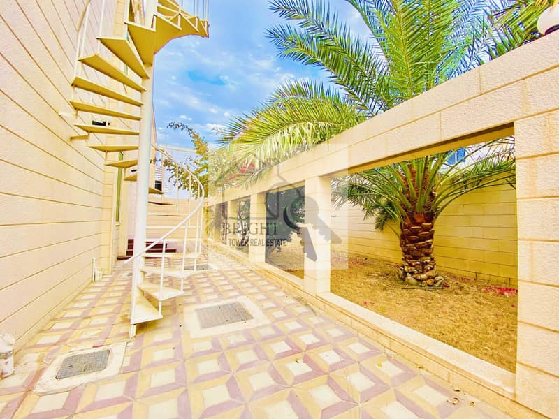 3 Spacious 5 Bedroom Villa in Al Maqam