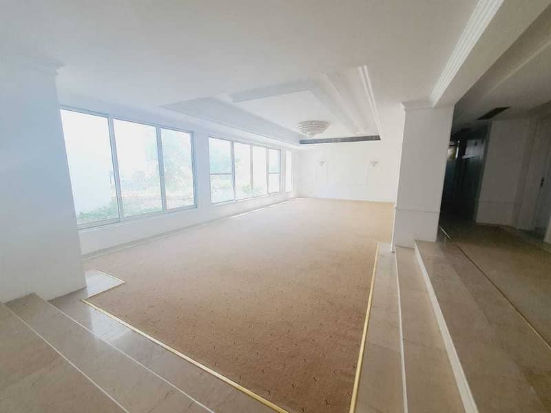 8 modern big independent villa  in Jumeirah 1 rent is 800k