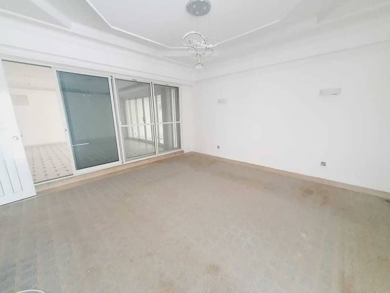 9 modern big independent villa  in Jumeirah 1 rent is 800k