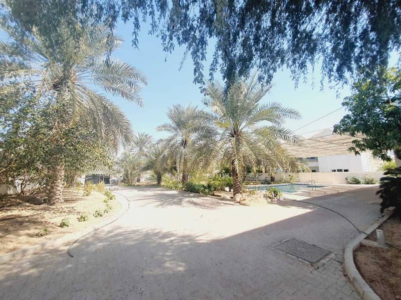 28 modern big independent villa  in Jumeirah 1 rent is 800k