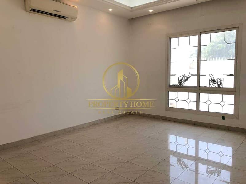 12 Independent Arabic Villa | Community View | Majlis