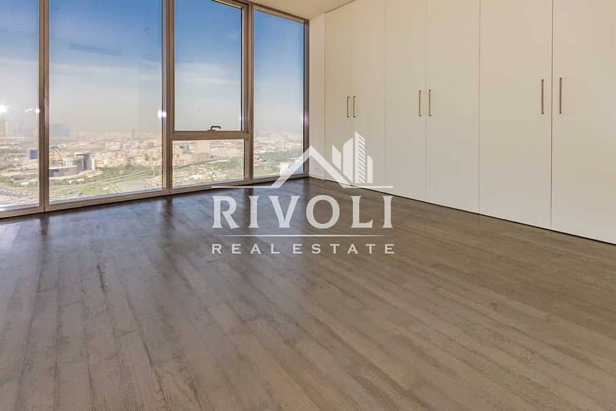 13 Amazing View 4BR Apartment in D1 Tower