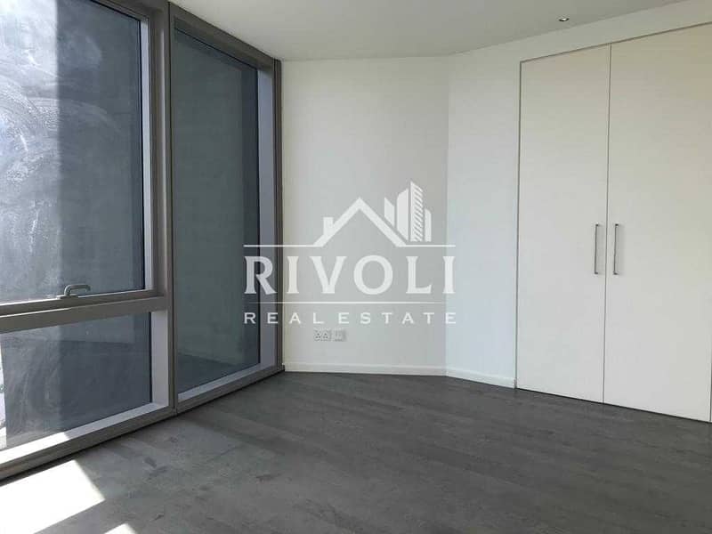 16 Breathtaking 3BR Apartment for Sale in D1 Tower