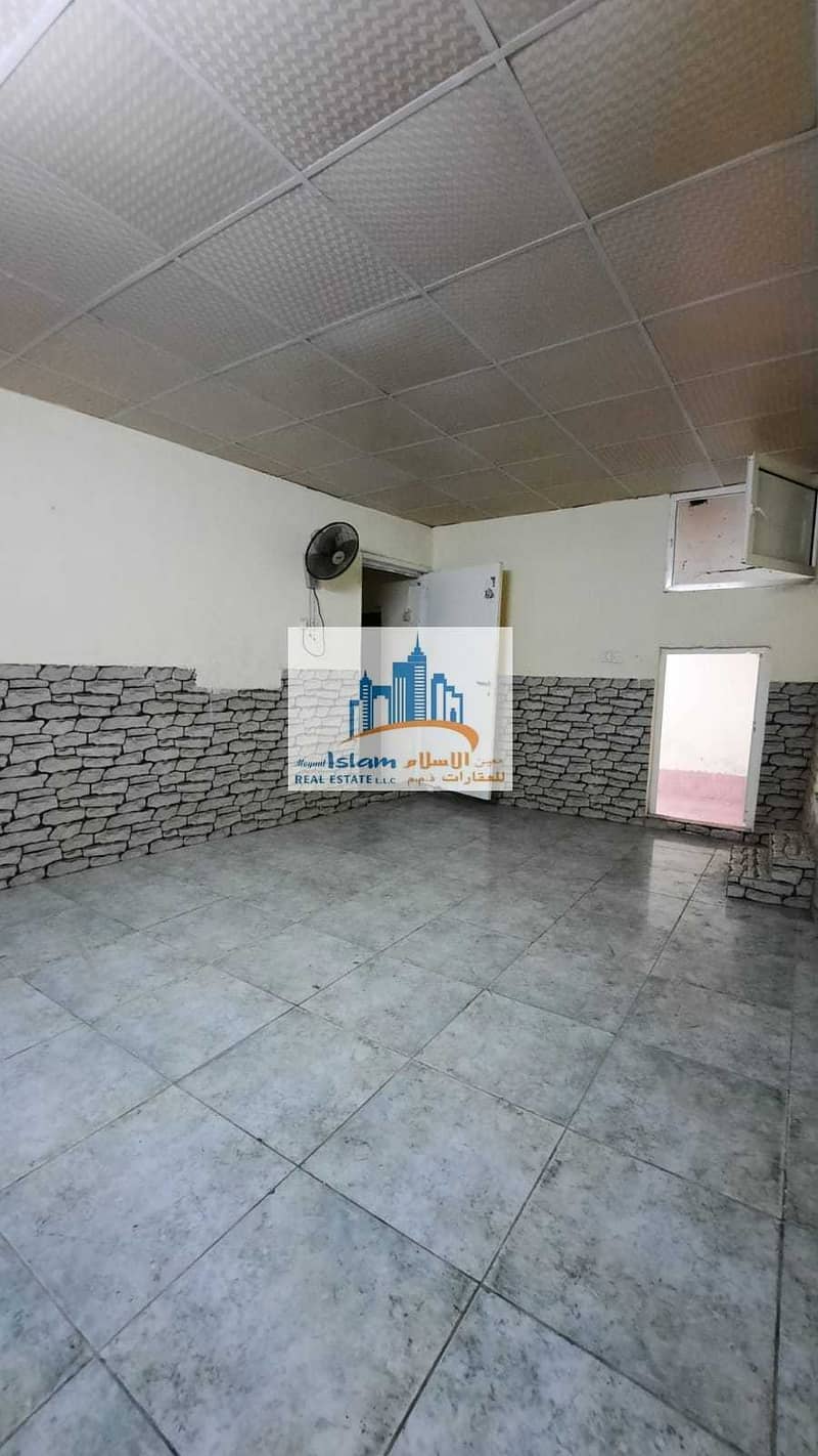 2 COMPANY STAFF VILLA 5 BEDROOMS HALL  AL RASHIDEYA