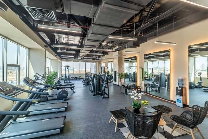 12 Olivara Residence| Crossfit Yoga and Cafe on your doorstep