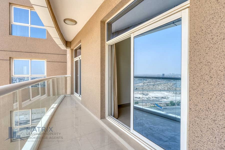 10 Hot Deal! | High Floor | Immaculate & Fully Furnished