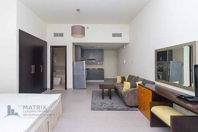 2 Hot Deal! | Immaculate Large Unit | Spacious Layout