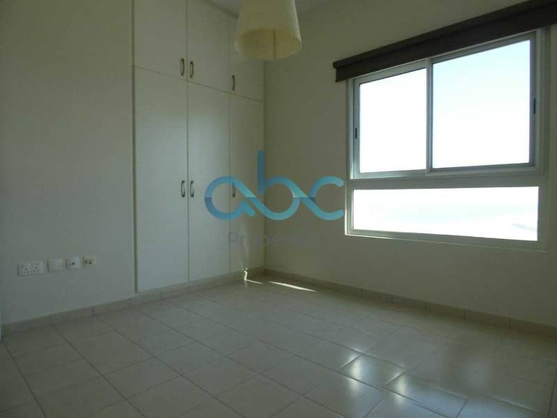 3 3+maid spacious apartment in Amaya towers