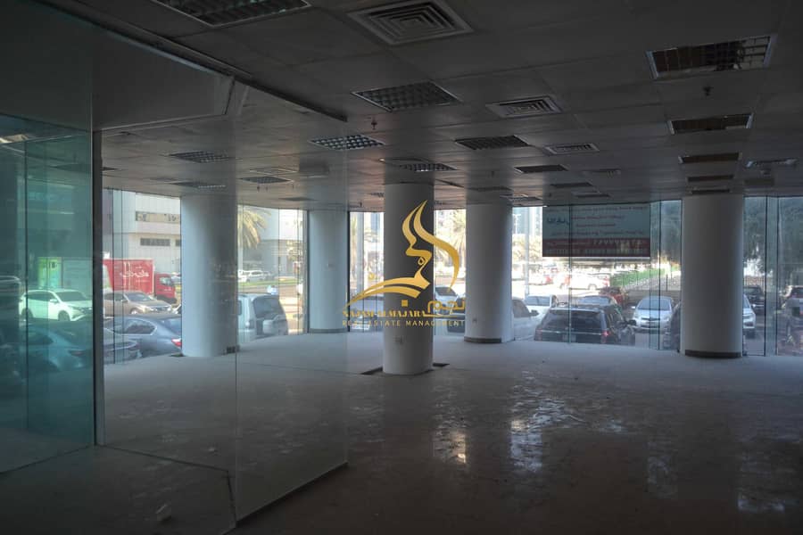 6 Showroom Vacant in Bin Ghanim Tower - Hamdan Street