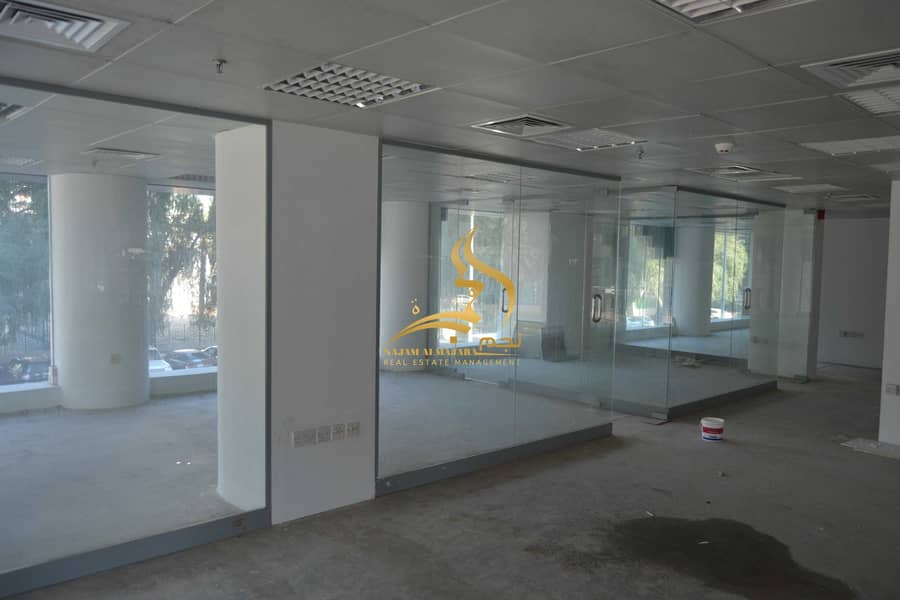 34 Showroom Vacant in Bin Ghanim Tower - Hamdan Street