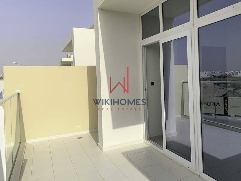 10 Town House | Brand New | Storage Available | Bright