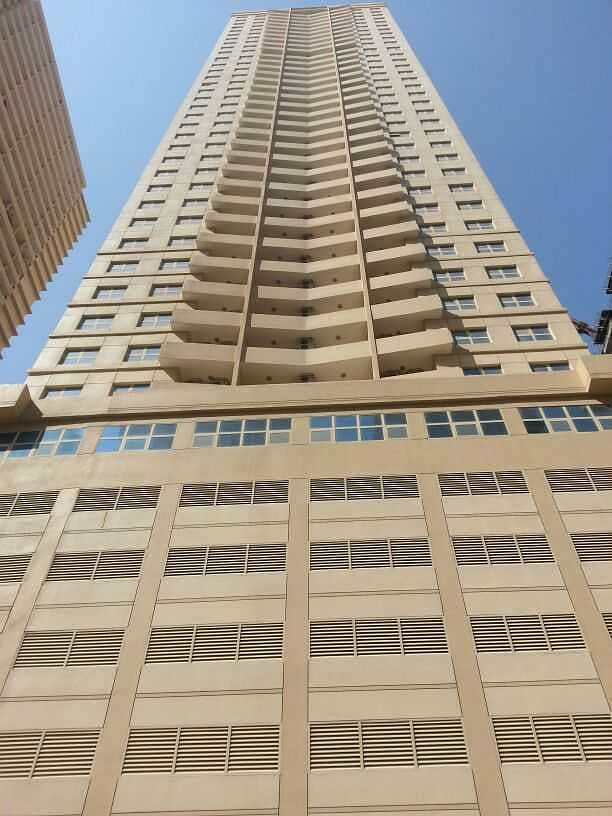 شقة في برج الزنبق،مدينة الإمارات‬ 1 غرفة 16000 درهم - 5120325