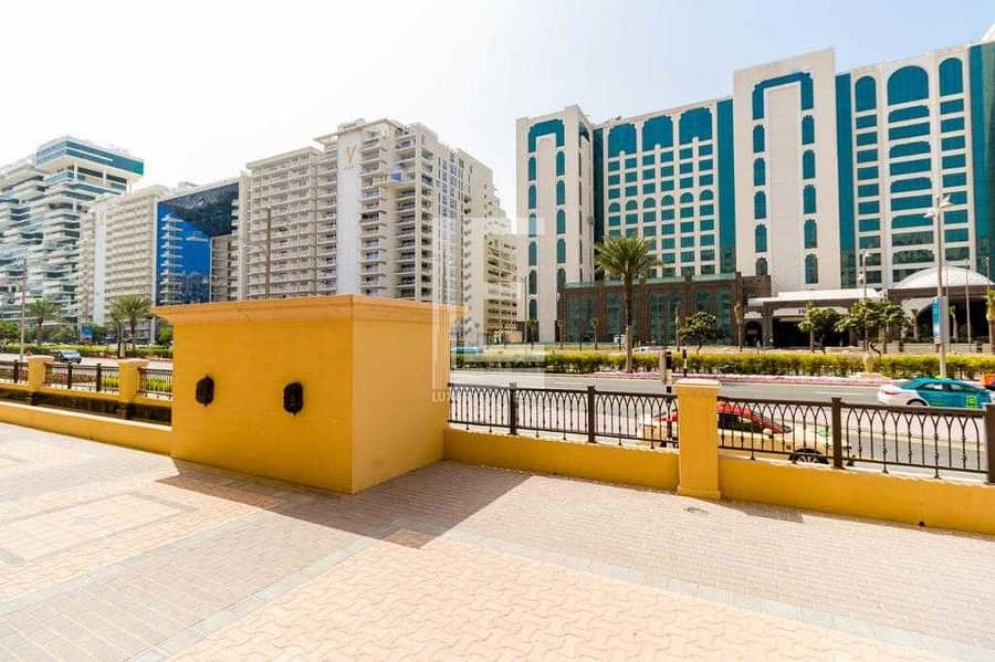 15 Live in a Townhouse at Palm Jumeirah w/ Private Access