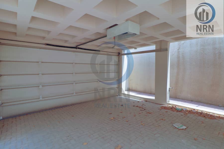 10 Commercial Villa In Jumeirah 1 For Rent At Good Location