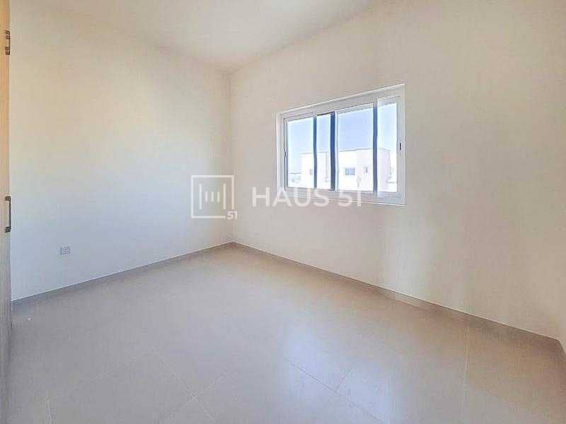 11 Brand New |Amazing location |Corner Unit |4BH+Maid