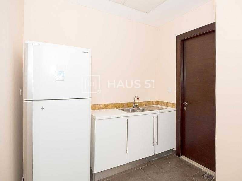 8 Spacious 1Bed Apartment|For Sale| Great Investment