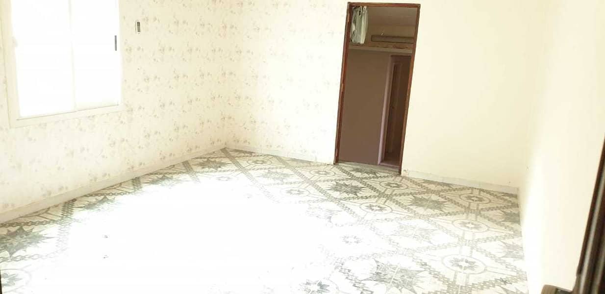 7 Classic Villa For Sale In Mizhar