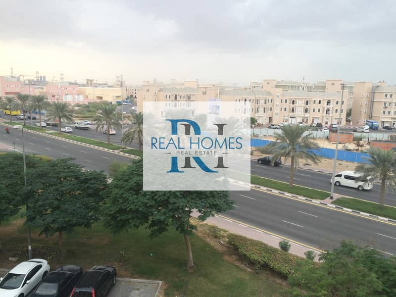 9 Specious Studio! First Floor! Monthly 1800! Dewa Connected