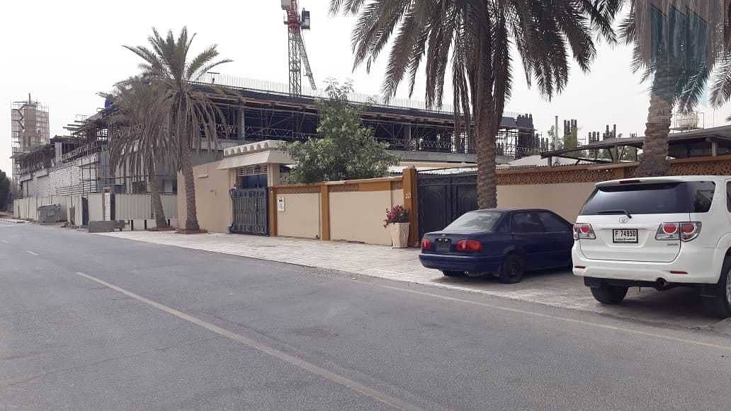 5 Arabic house for sale in Al Quoz 1 in good price
