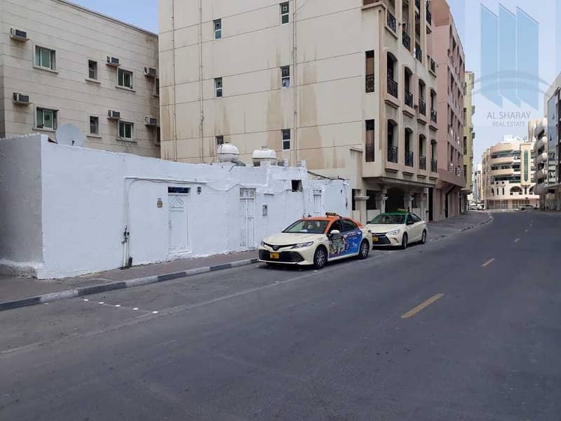 بيت ارضي للإيجار في المرقبات قريب من محطة المترو بيت ارضي للإيجار في المرقبات قريب من محطة المترو